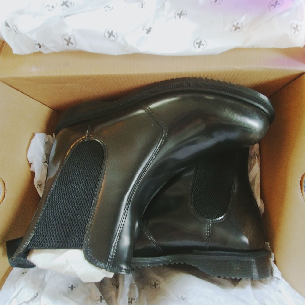 NEW Doc Martens Flora Chelsea Boots BNIB